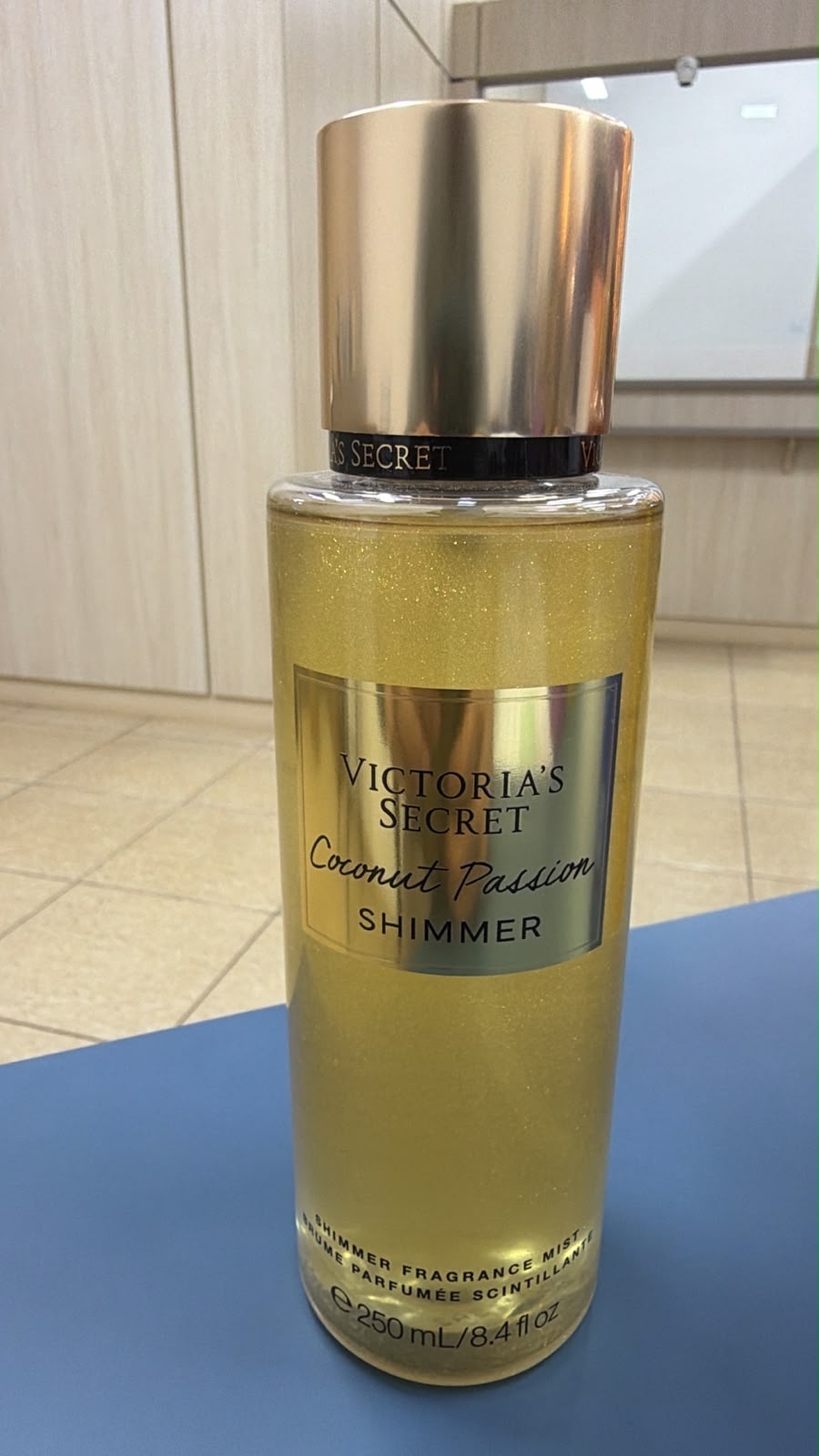 V.S COLONIA COCONUT PASS SHIMMER